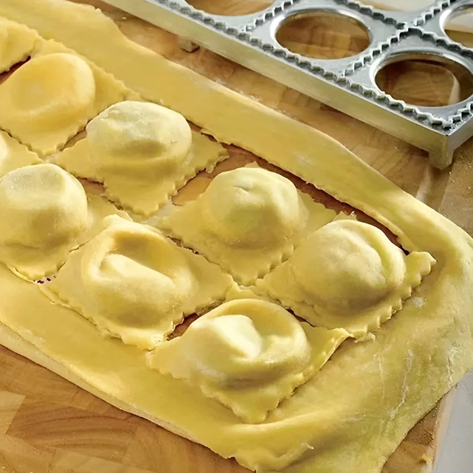 Dumpling Mold 12 Holes Ravioli - đánh giá và giá Kitchen Hanging Gadgets